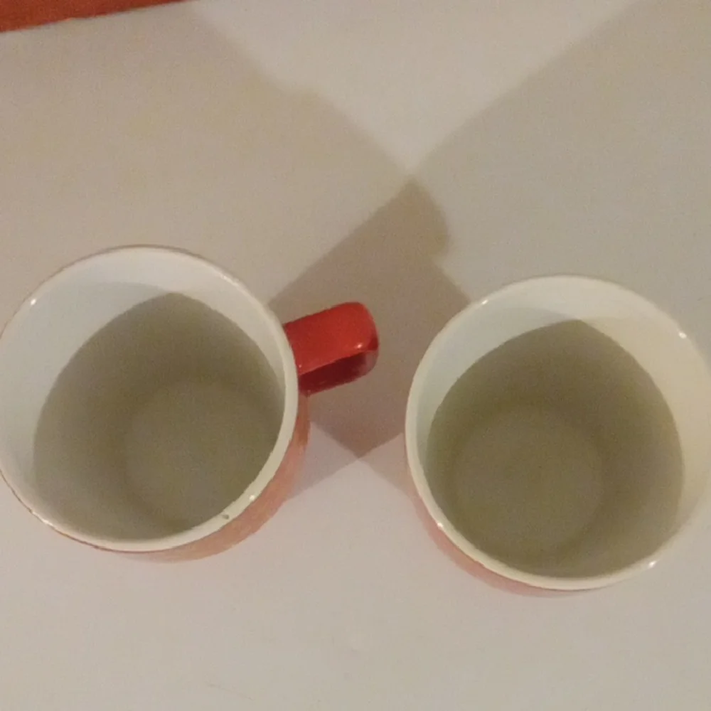 Vibrant Red and Yellow Dining Mugs with Gold Accents - Picture 3 of 4